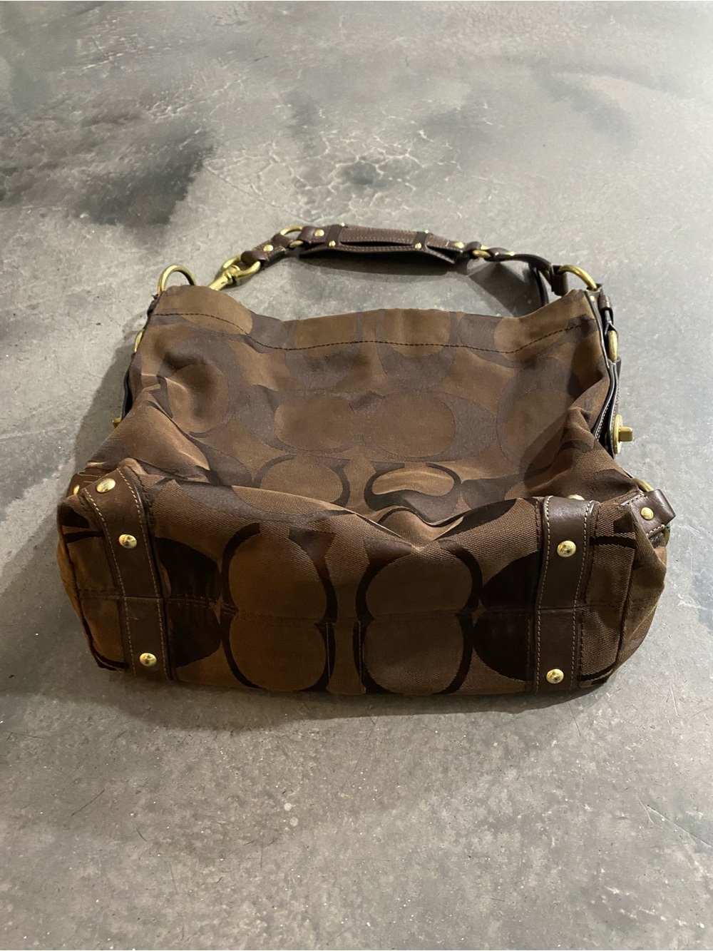 Coach Y2k Brown Signature Canvas Hobo Tote/shoulder Bag 12โX14โ
(May 026) - Picture 2 of 10
